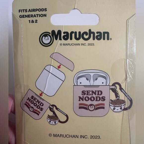 NWT Maruchan Ramen “Send Noods” Silicone AirPods Case w/ Carabiner - Picture 2 of 4